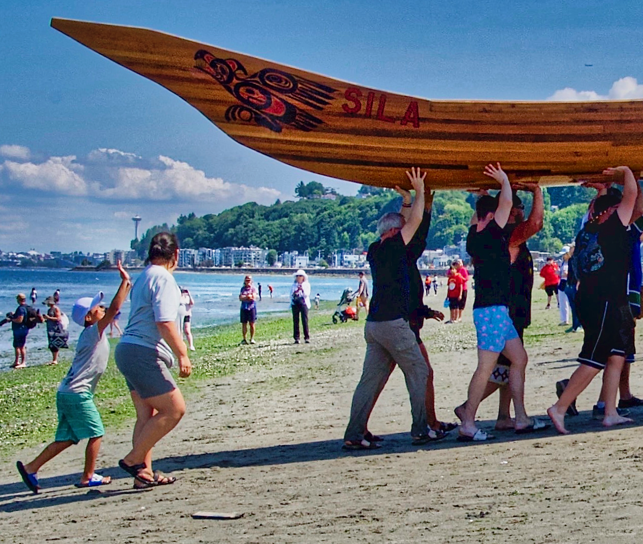UPDATE Tribal canoe journey landing greeted by thousands at Alki